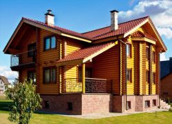 Коттедж из оцилиндрованного бревна КБР-16 (12,74x15,24 м) Коттедж из оцилиндрованного бревна КБР-16 (12,74x15,24 м)