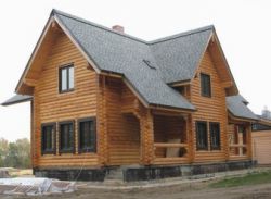 Коттедж из оцилиндрованного бревна КБР-6 (17,2x11,7 м) Коттедж из оцилиндрованного бревна КБР-6 (17,2x11,7 м)